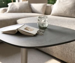 BeistelltischEdge Boot 60x60 cm Keramik Beton Grau Eleny Edelstahl gebürstet Sofort versandfertig