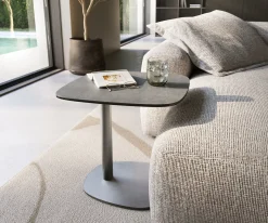BeistelltischEdge Boot 50x50 cm Keramik Beton Grau Eleny Edelstahl gebürstet Sofort versandfertig