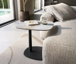 BeistelltischEdge Boot 50x50 cm Keramik Onyx Pearl Eleny Metall Schwarz Versandfertig ca. 01.09.26