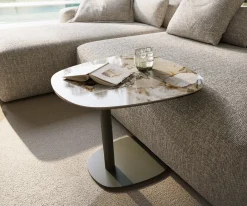 BeistelltischEdge Boot 60x60 cm Keramik Patagonia Poliert Eleny Metall Effektfinish Titan Sofort versandfertig
