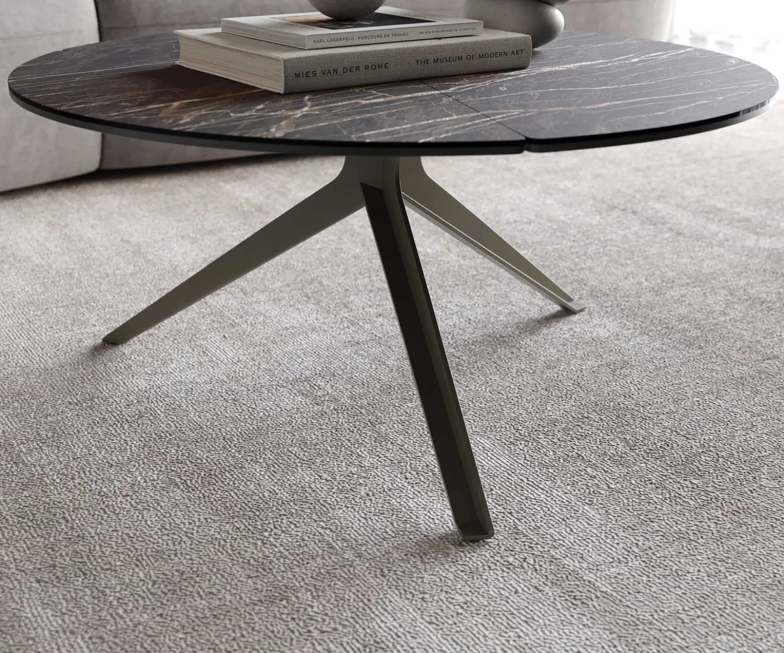 CouchtischDelron 70x70 cm Keramik Laminam®Noir Desir Braun Kreuzfuß Flach Metall Effektfinish Titan Sofort versandfertig