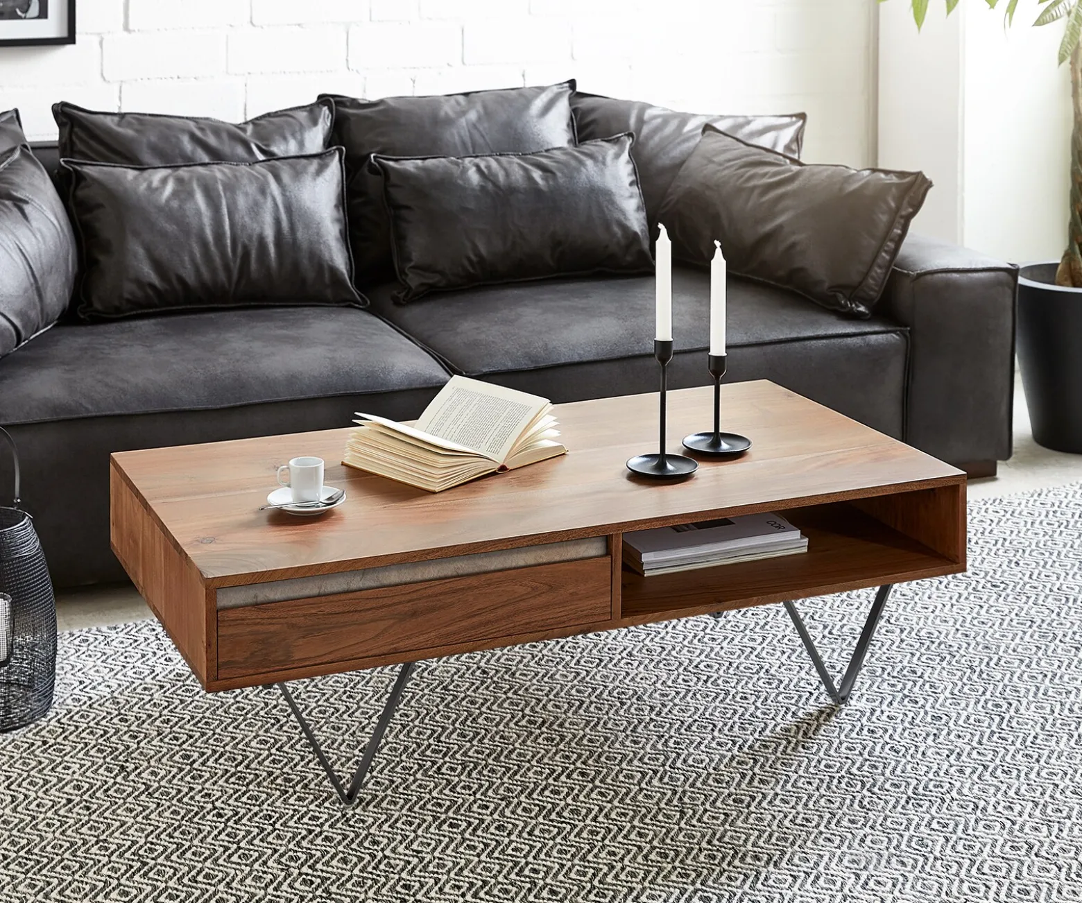CouchtischStonegrace 115x60 cm Akazie Braun Schiefer 2 Schubladen 1 Fach V-Fuß Schwarz Sofort versandfertig