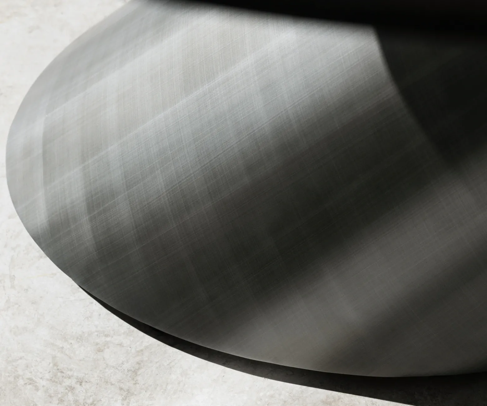 EsstischEdge Oval 280x130x2,5 Eiche Natur Cono Metallic Silber Flow- Versandfertig ca. 25.09.26