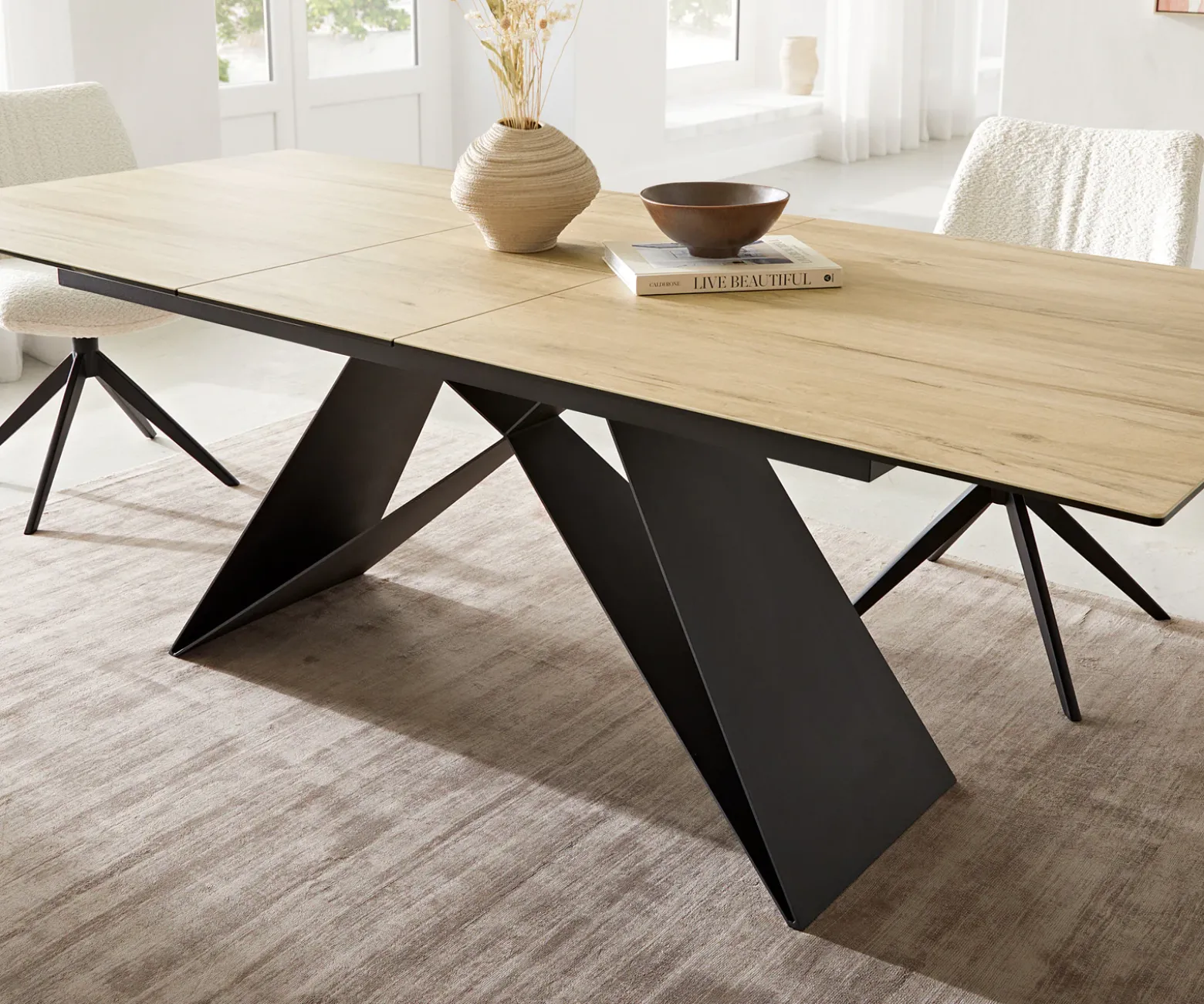 EsstischEdge 180-220x100 Keramik Laminam® Sabbia Eichefarbig V-Gestell Flachstahl Schwarz ausziehbar Sofort versandfertig