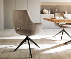 EsszimmerstuhlYago-Flex mit Armlehnen Mikrofaser Taupe Vintage Kreuzgestell breit Schwarz Taschenfederkern Sofort versandfertig