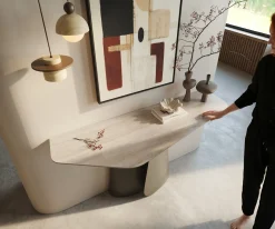 KonsolentischEdge Polygonal 140x50 cm Keramik Laminam® Travertino Bianco Creme-Weiß Livos Metall Effektfinish Titan Sofort versandfertig