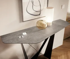 KonsolentischEdge Polygonal 140x50 cm Keramik Beton Grau Spios Metall Schwarz Sofort versandfertig