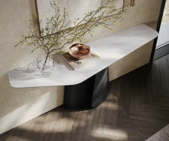 KonsolentischEdge Polygonal 180x50 cm Keramik Laminam® Statuarietto Weiß Livos Metall Schwarz Versandfertig ca. 06.01.27