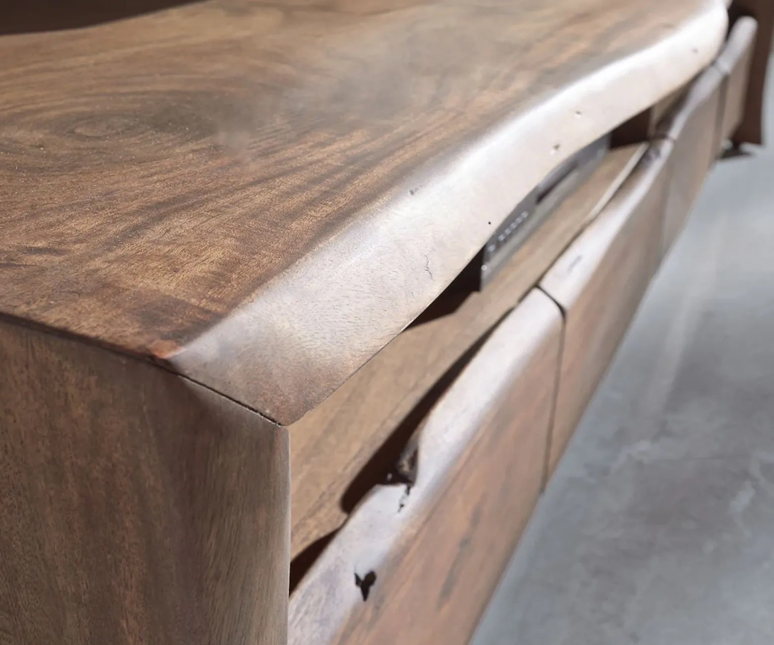 LowboardLive-Edge 230 cm Akazie massiv Braun 4 Schübe Sofort versandfertig